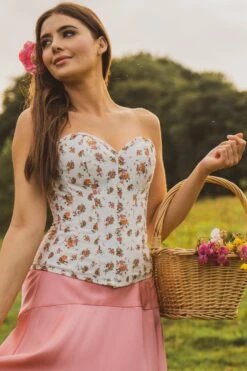 Floral Classic White Overbust With Sweetheart Neckline 27 Floral Classic White Overbust With Sweetheart Neckline -Corset Story CSFT021 July2020 website 4 9ec5cf89 596e 4c26 ae7b 854c5b85aa0d