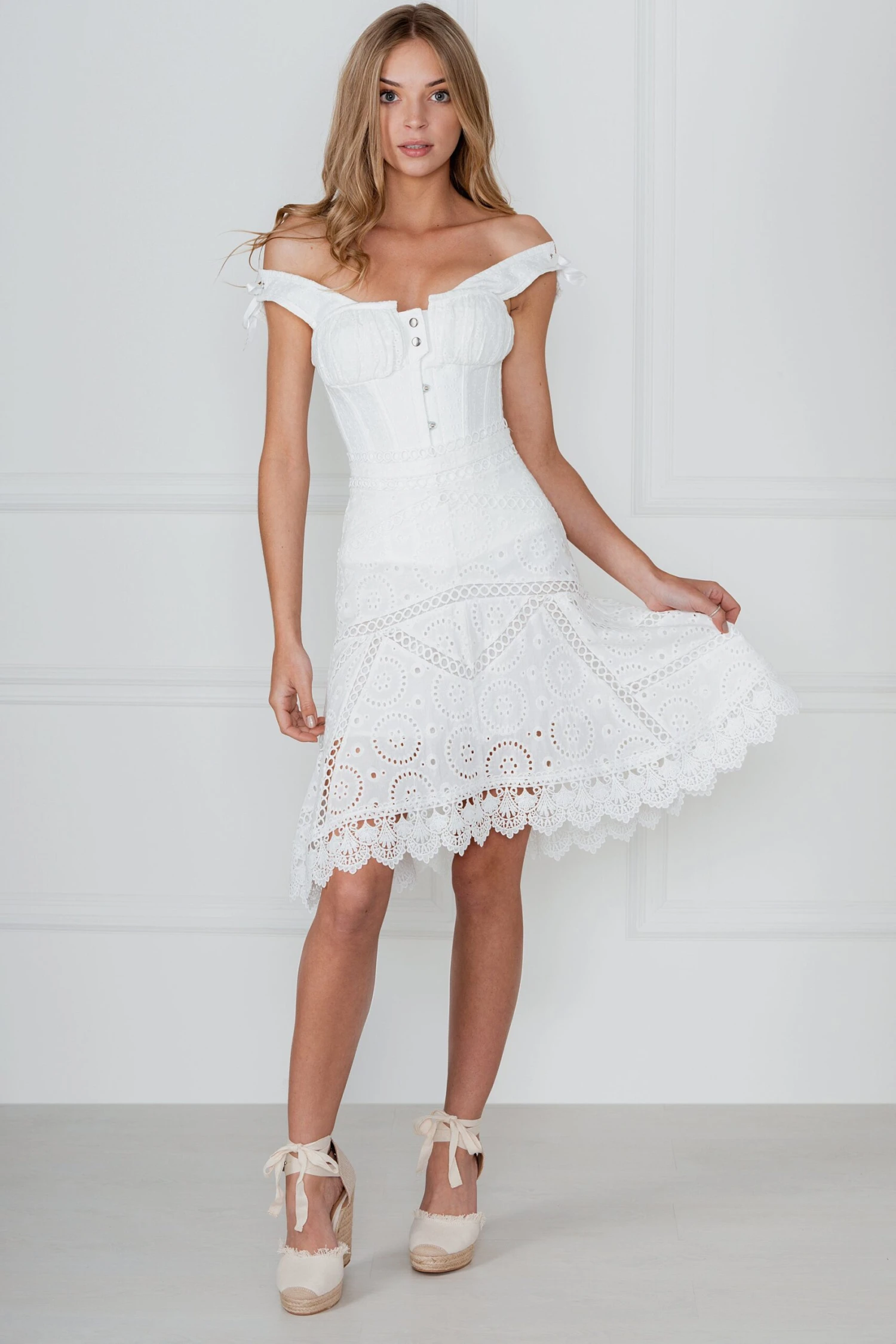 White Cotton Embroidery Anglaise Overbust With Gathered Bust 2 White Cotton Embroidery Anglaise Overbust With Gathered Bust - Image 2