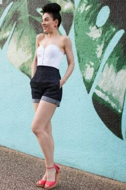 Instant Shape White Satin Overbust 26 Instant Shape White Satin Overbust -Corset Story CSFT068 September 2020 website 3