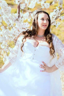 Instant Shape White Satin Overbust 31 Instant Shape White Satin Overbust -Corset Story CSFT069 Customerpic June2021