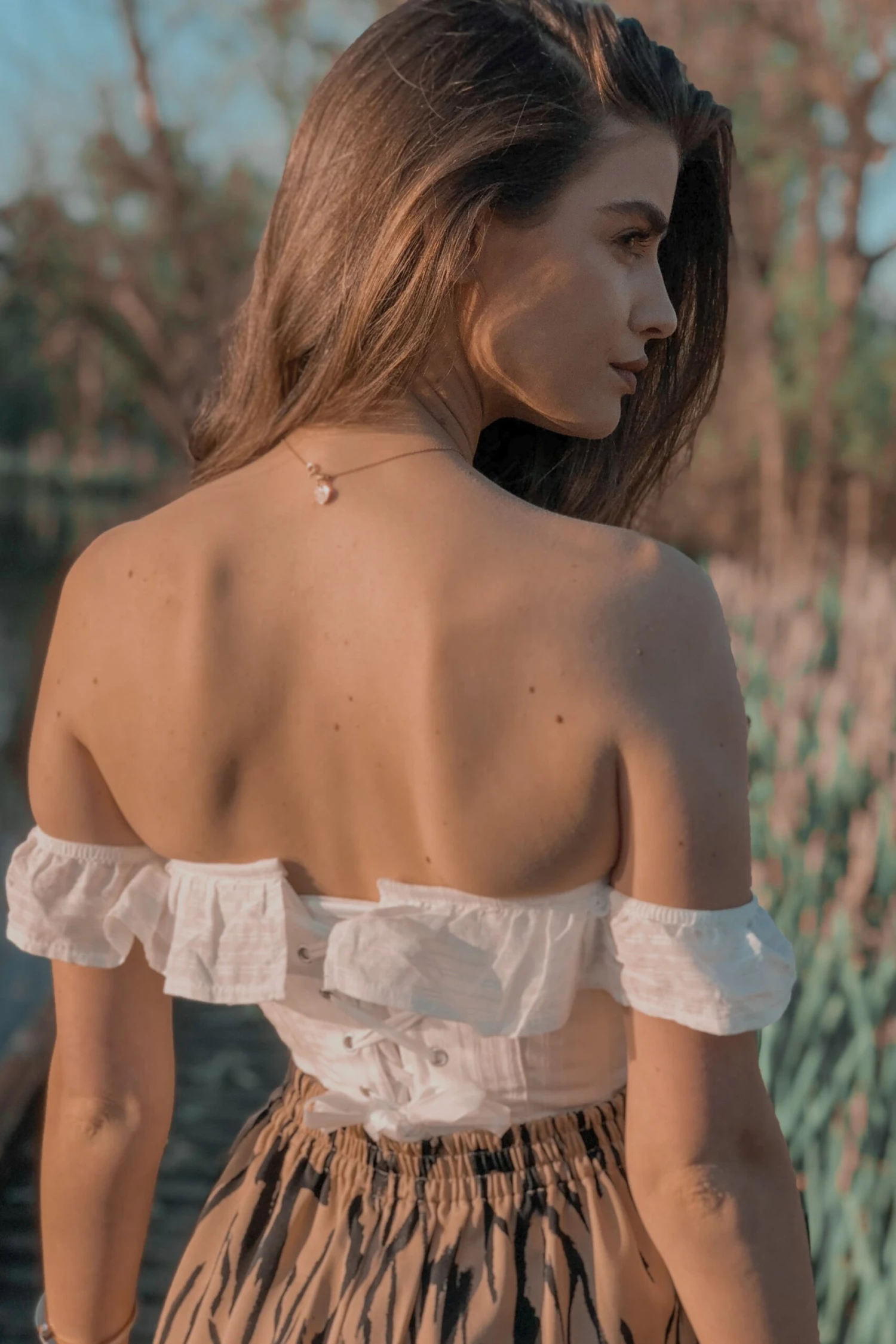 White Cotton Straight Bustline Corset Top With Off The Shoulder Sleeves 3 White Cotton Straight Bustline Corset Top With Off The Shoulder Sleeves - Image 3