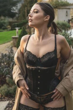 Black Underbust With Contrast Brocade Hip Panel And Curved Hem 31 Black Underbust With Contrast Brocade Hip Panel And Curved Hem -Corset Story CSWTVIC 001 December 2020 website 4