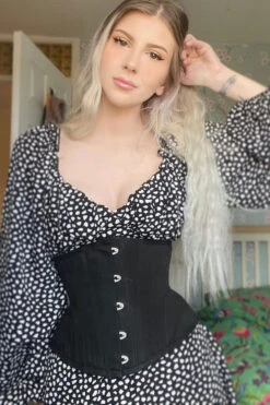 Underbust Waist Trainer In Black Cotton Twill -Curved Hem And Hip Panels -Corset Story EXP006 Customerpic June2021 2 7c48cac0 3ddf 4d1c b8ed 1191053733e3