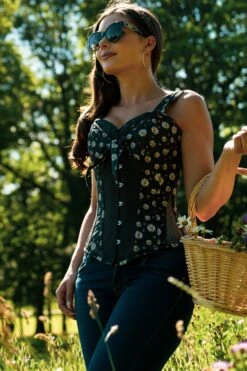 Vintage Styled Daisy Corset Overbust 29 Vintage Styled Daisy Corset Overbust -Corset Story FTS086 July2020 website 3 5e44443f 9fb3 492d 9d87 b2b2c3300387