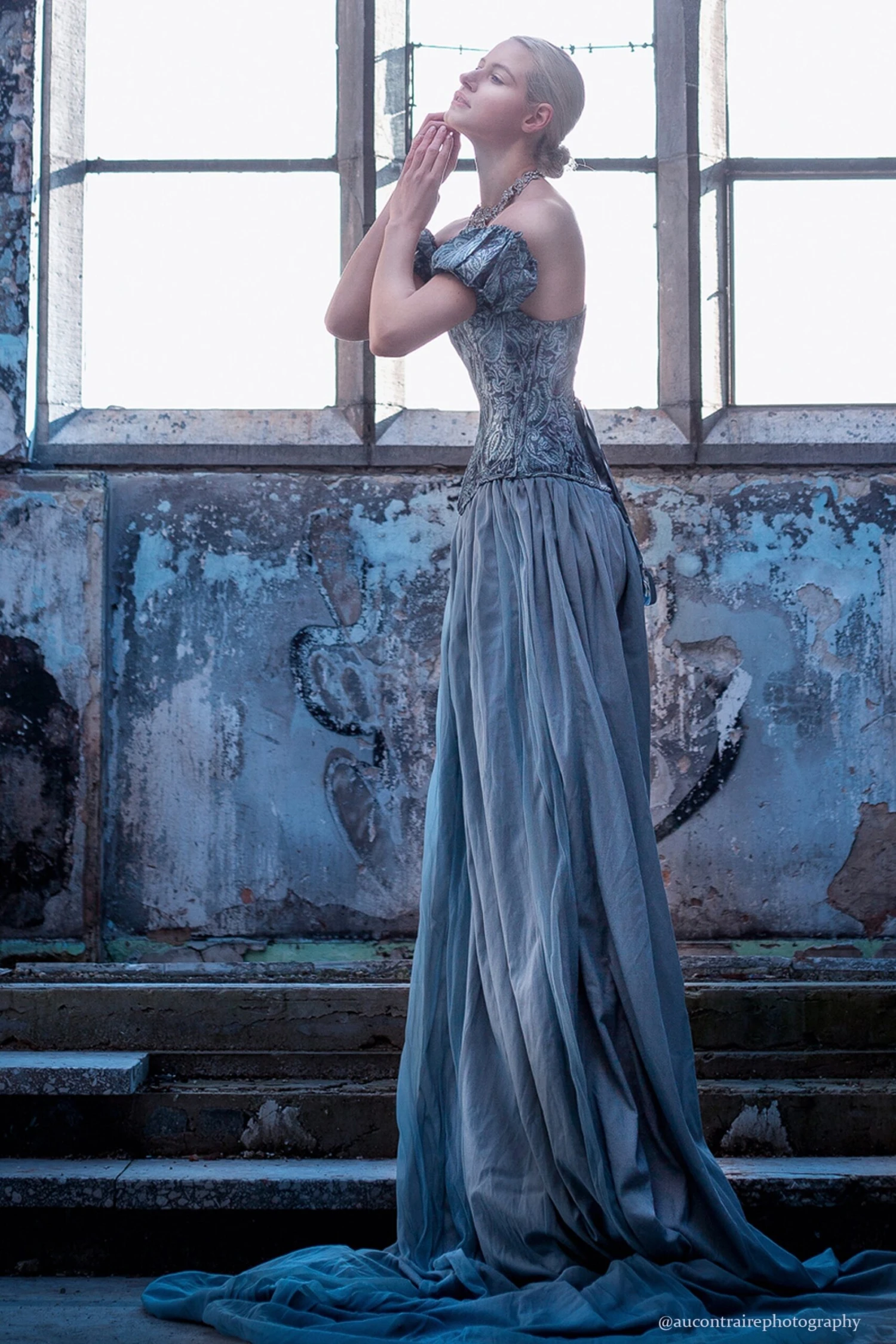 Blue Print Overbust Corset With Detachable Sleeves 10 Blue Print Overbust Corset With Detachable Sleeves - Image 10