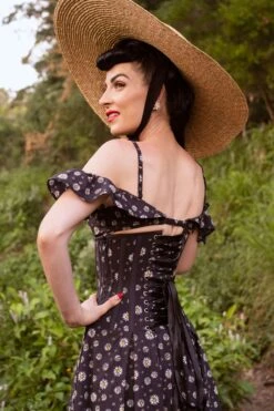 Bardot Americana Daisy Print Corset Dress 17 Bardot Americana Daisy Print Corset Dress -Corset Story SDS031 December 2020 website 6
