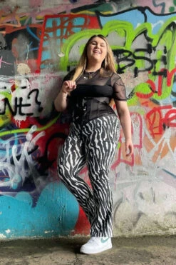 Classic Underbust - Jet Black 25 Classic Underbust - Jet Black -Corset Story VICSFA1008JBK Customerpic May2021 f4ce50d8 eef3 4fab b17d da9ffc9de2fd