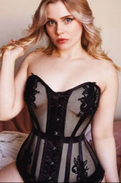 Black Mesh And Lace Appliqué Waist Taming Overbust Corset 34 Black Mesh And Lace Appliqué Waist Taming Overbust Corset -Corset Story WTS506 Customerpic June2021 3