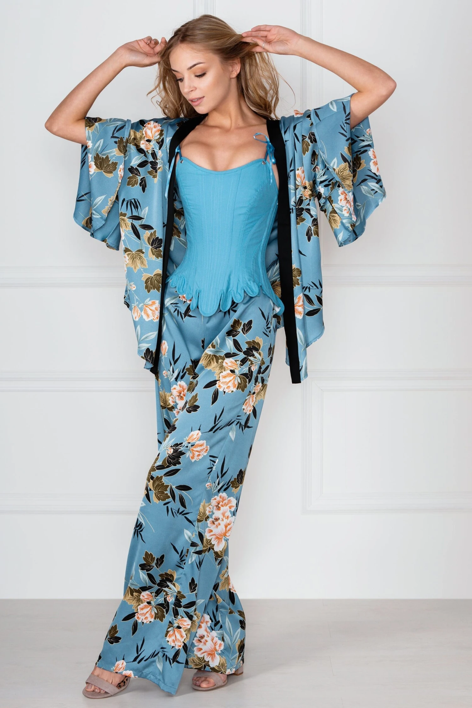 Historically Inspired 1700-1750 Blue Cotton Overbust Corset 2 Historically Inspired 1700-1750 Blue Cotton Overbust Corset - Image 2