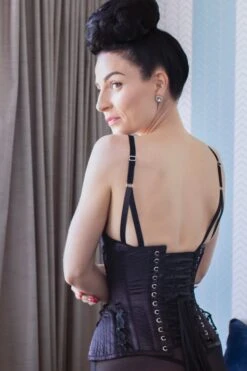 Black Burlesque Underbust With Bullet Hip Gores -Corset Story WTS930 July2020 website 6 370108b6 bab3 4e74 a0a3 9d43fd2b16be